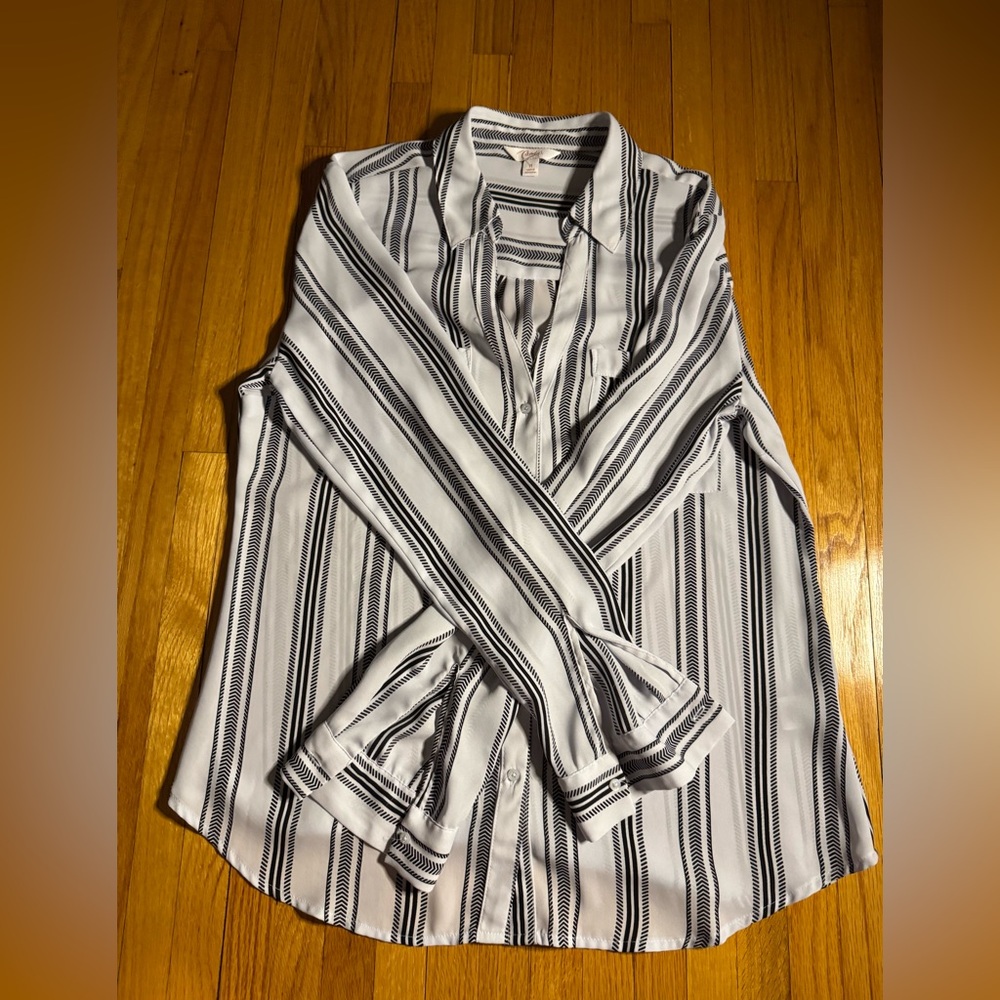 Candie’s Juniors Medium Striped Button-Up Blouse – White/Black, Polyester